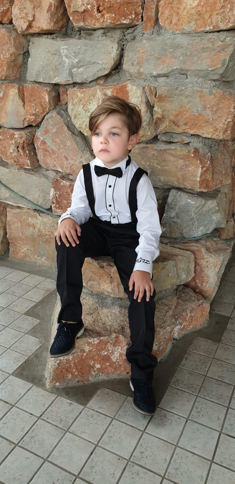 Erkek Çocuk Siyah Askılı Takım – Gömlek, Pantolon ve Papyon Seti (1–10 Yaş)