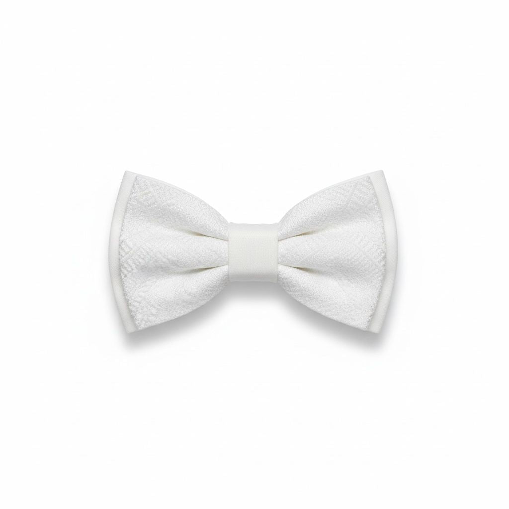 Desenli Beyaz Erkek Çocuk Papyon – Premium Doku & Zarif Şıklık