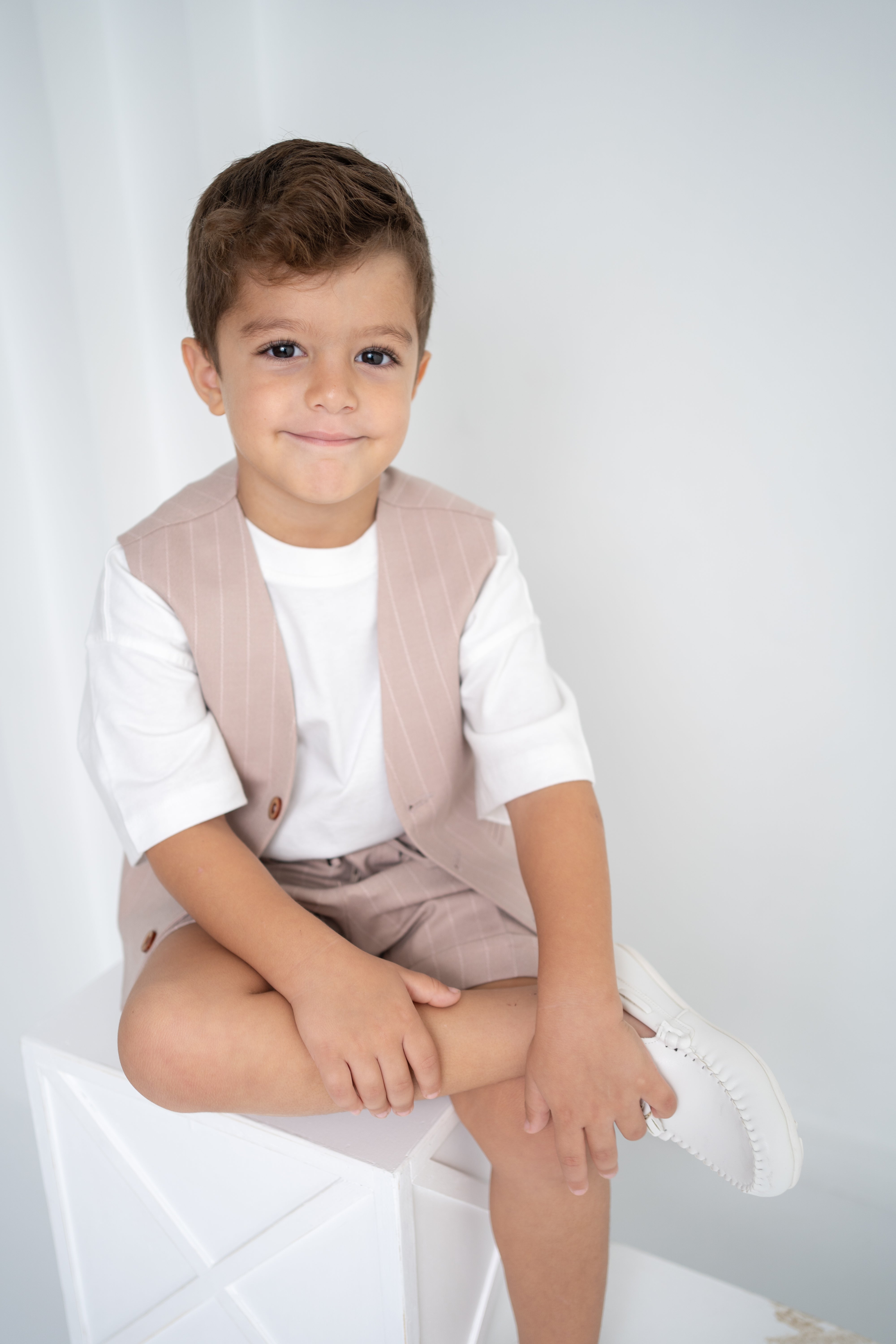 Erkek Çocuk 3’lü Takım – Yelek, Şort, Tişört