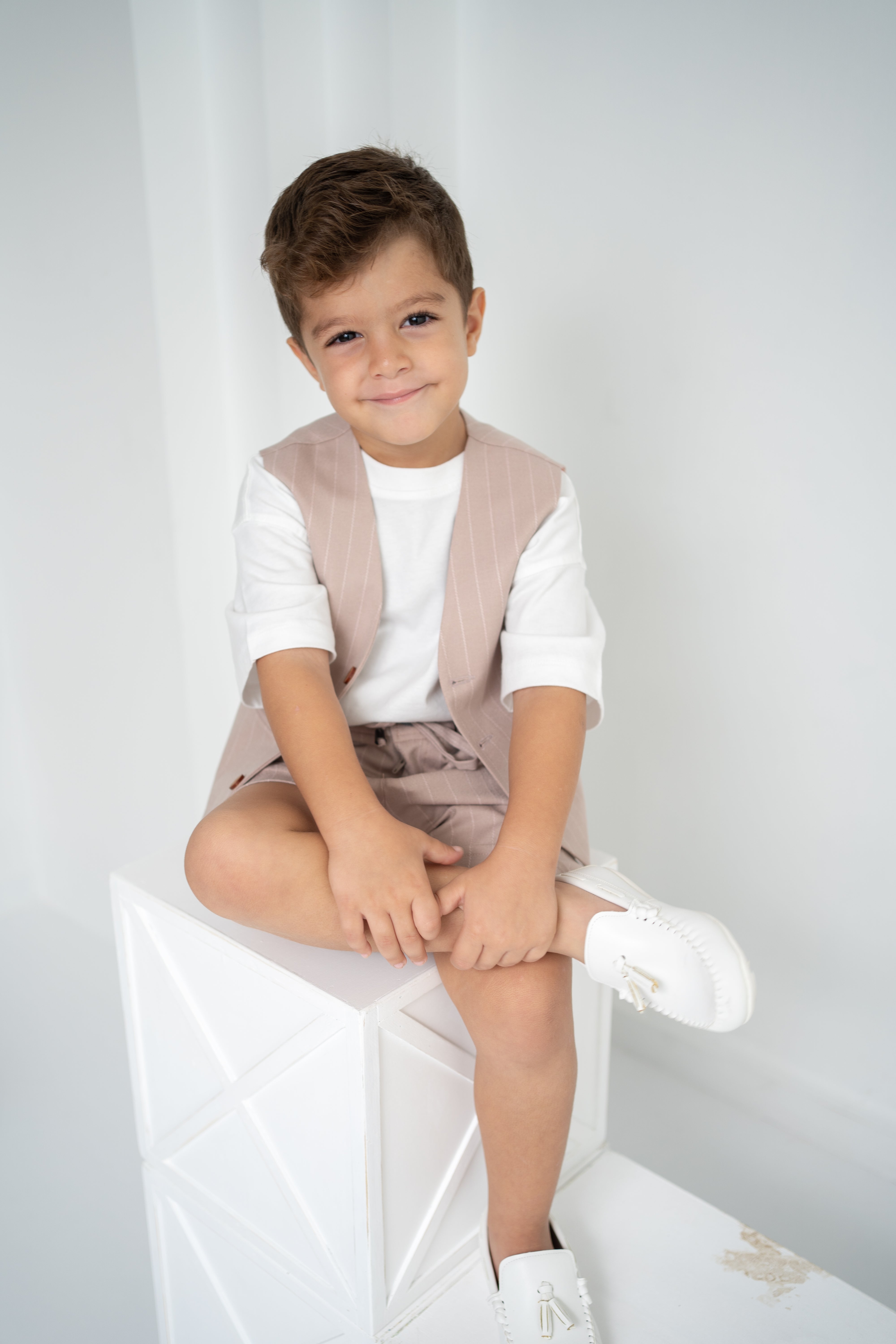 Erkek Çocuk 3’lü Takım – Yelek, Şort, Tişört