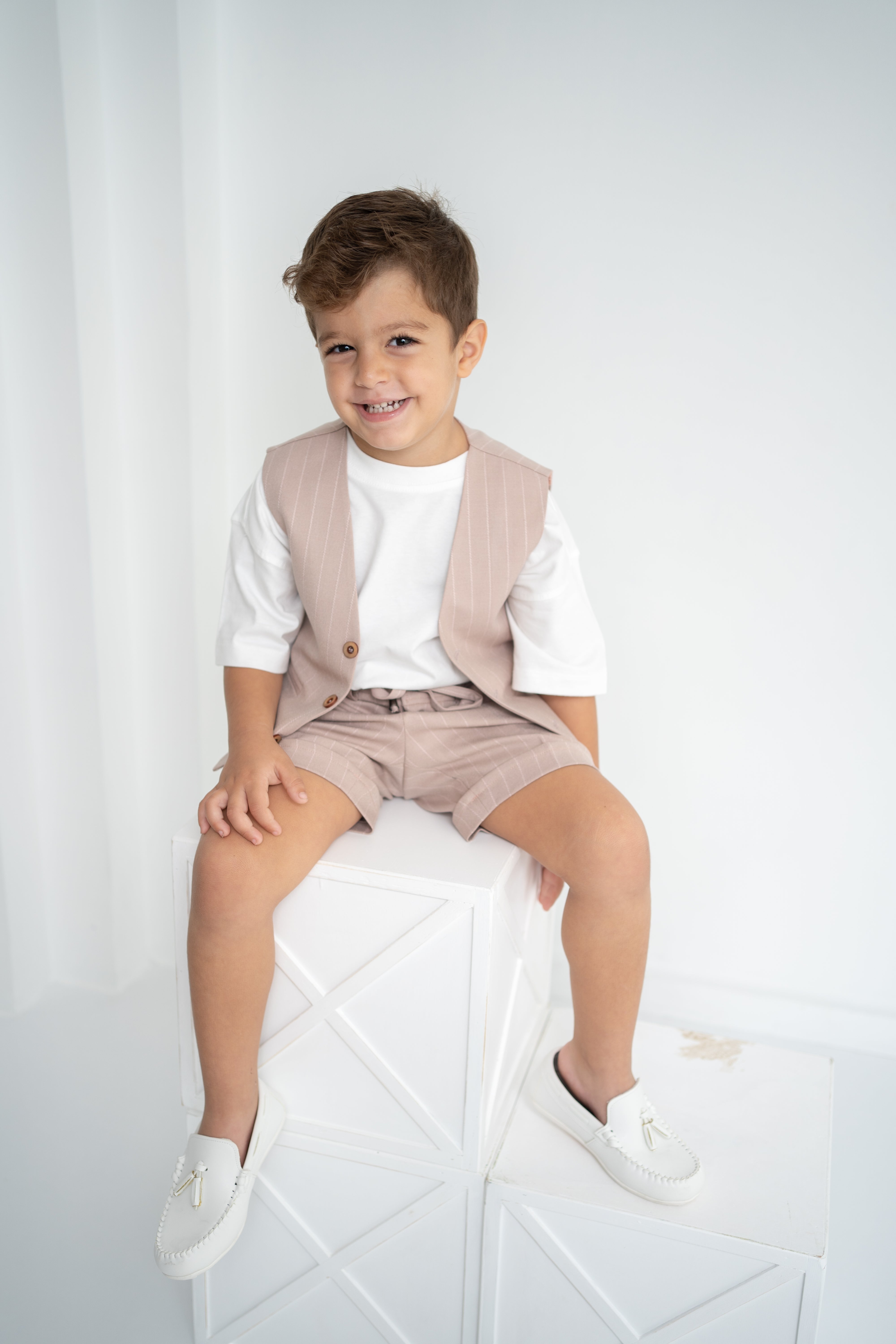 Erkek Çocuk 3’lü Takım – Yelek, Şort, Tişört