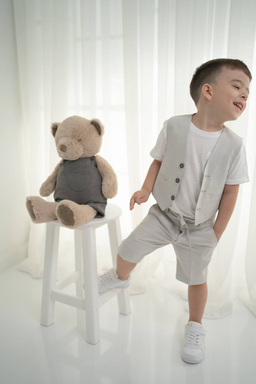 Erkek Çocuk Keten 3’lü Takım – Yelek, Şort ve Thişört