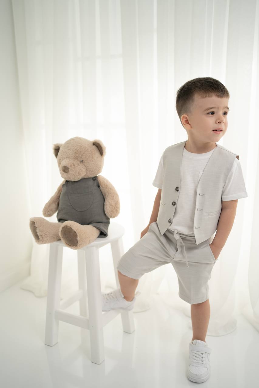 Erkek Çocuk Keten 3’lü Takım – Yelek, Şort ve Thişört
