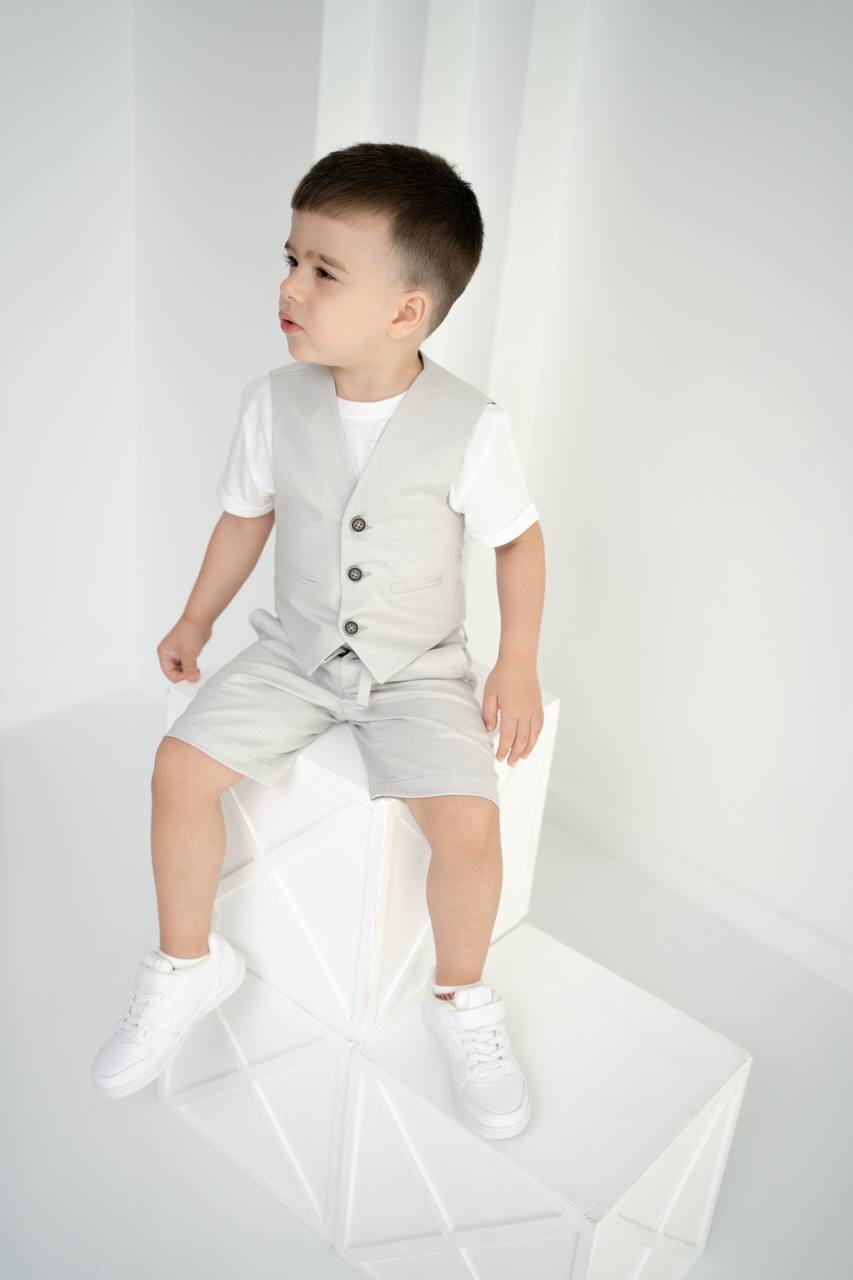 Erkek Çocuk Keten 3’lü Takım – Yelek, Şort ve Thişört