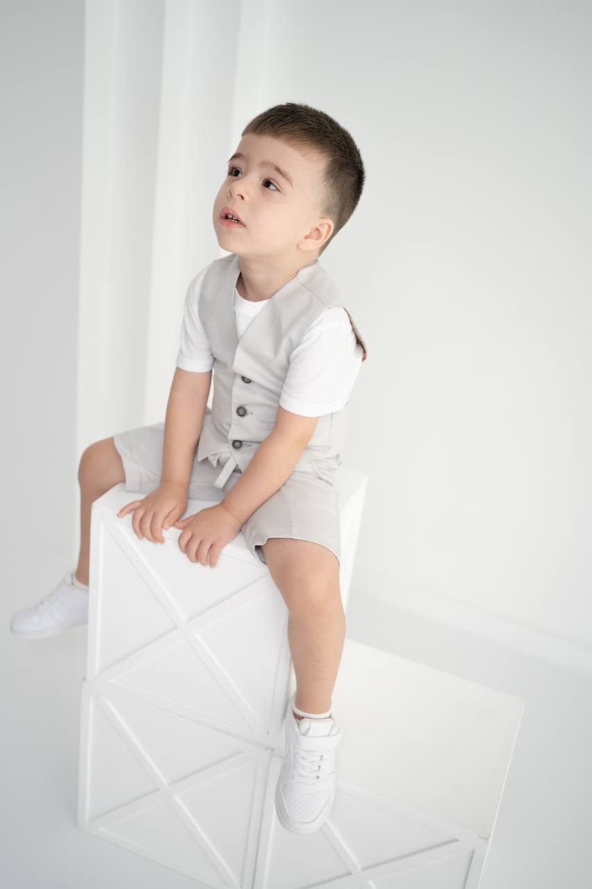 Erkek Çocuk Keten 3’lü Takım – Yelek, Şort ve Thişört