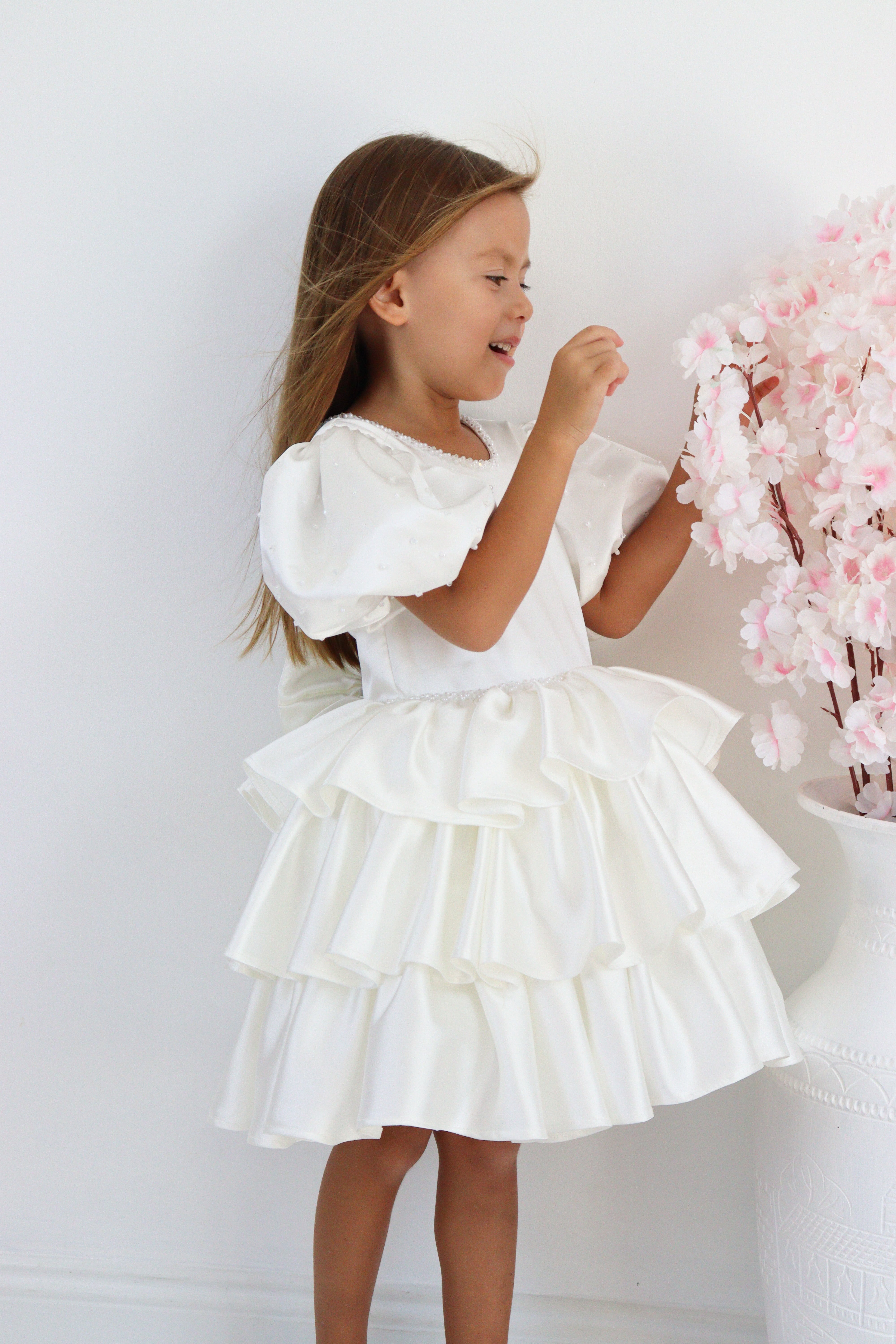 Beyaz Saten Kat Kat Kız Çocuk Abiye 1–10 Yaş Özel Gün Elbisesi