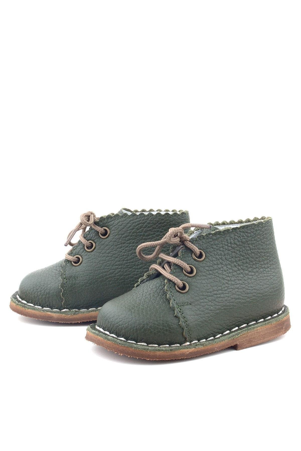 Yeşil Deri Bebek Botu – El Yapımı, Rahat ve Dayanıklı