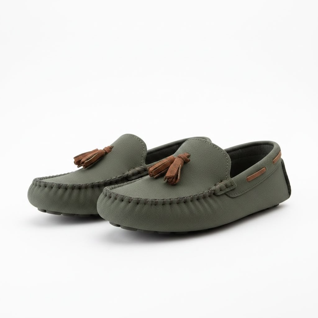Çocuk loafer yan görünüm haki yeşil nubuk dokulu